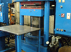 Four Post Press 24 x 24 Four Post Press 24 x 24